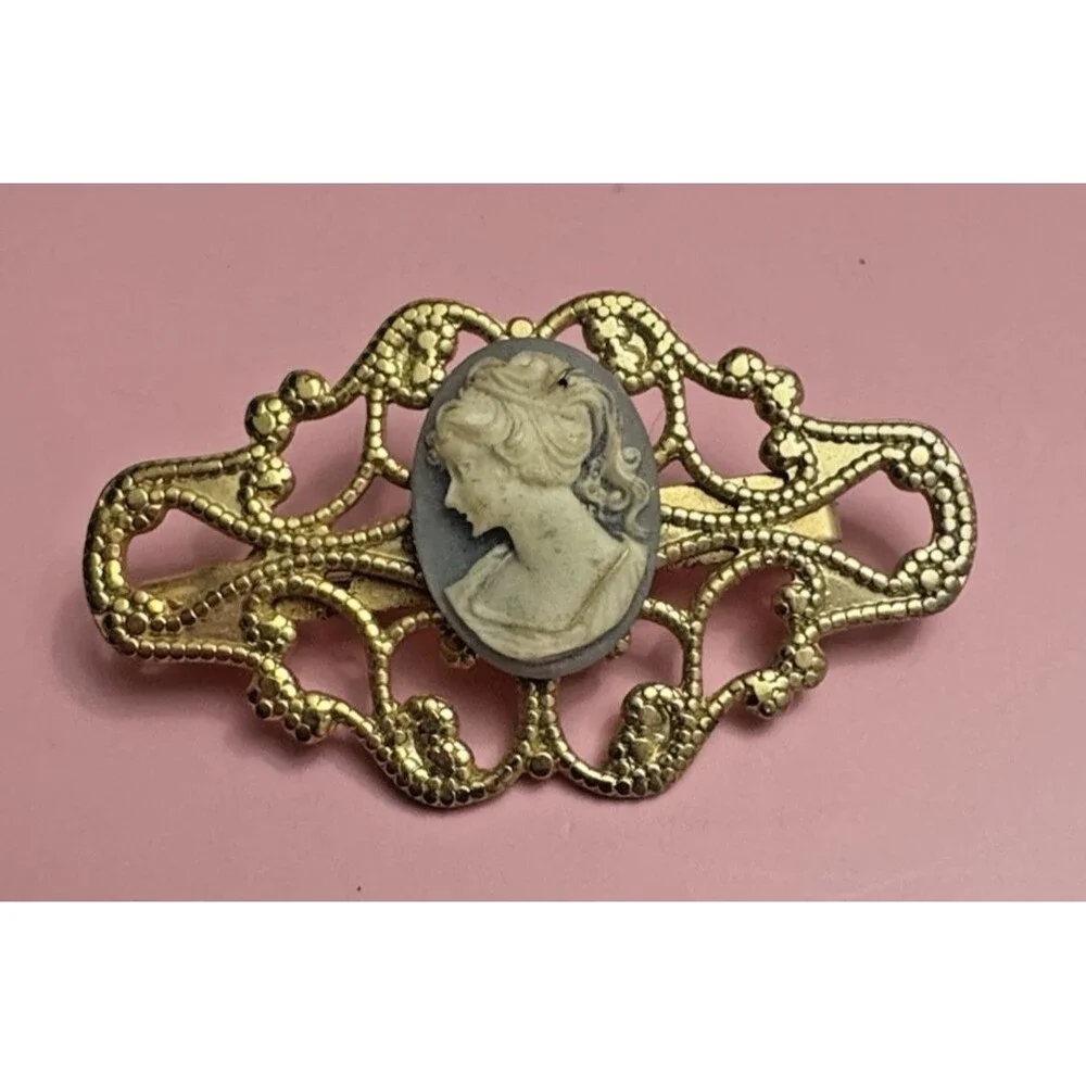 Vintage Filigree Cameo Brooch – Ornate Gold-Tone Frame, 2 Inches
